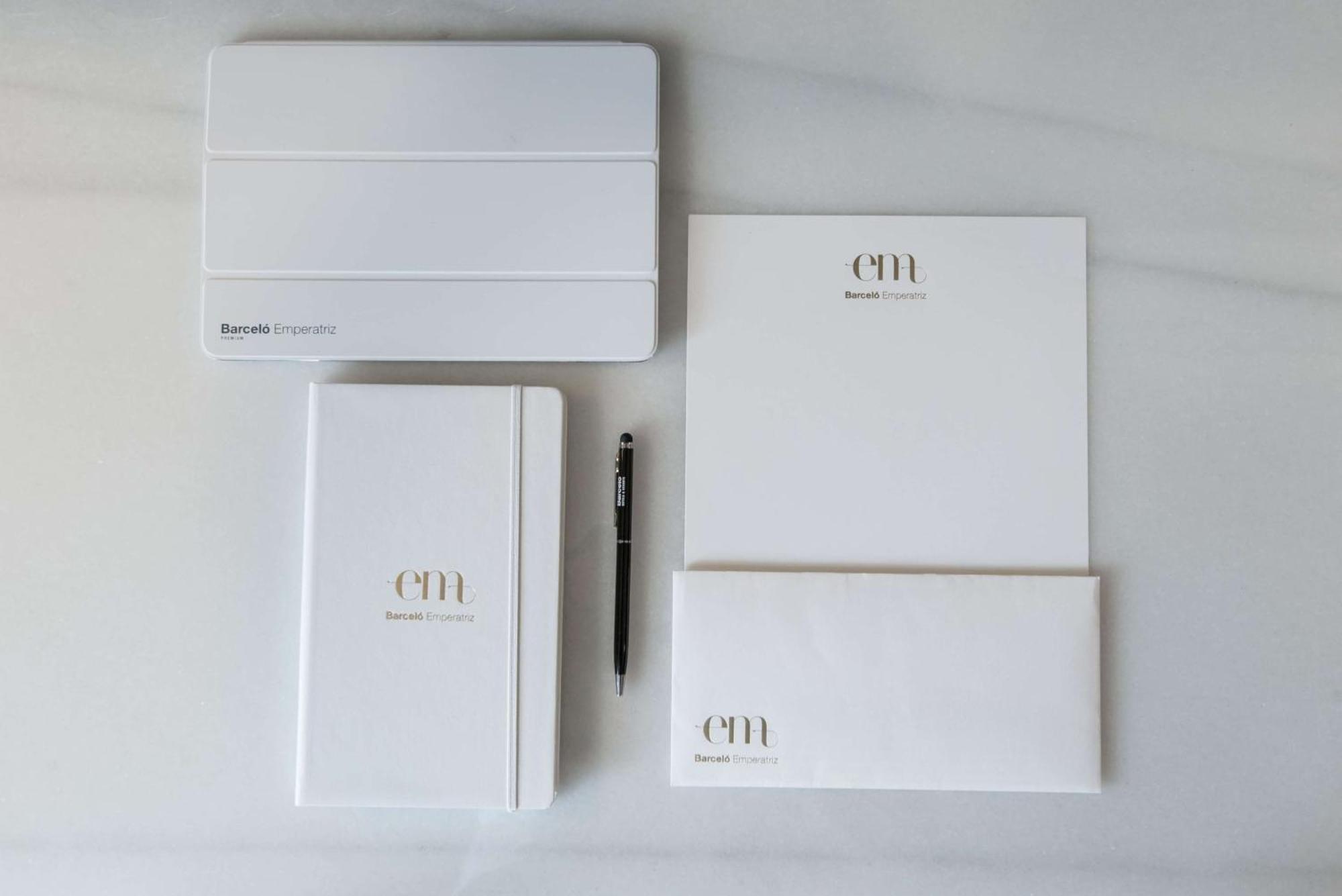 Barcelo Emperatriz Hotel Madrid Exterior photo Stationery