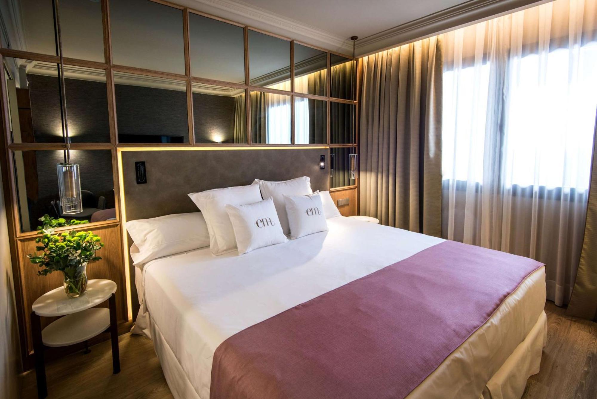 Barcelo Emperatriz Hotel Madrid Exterior photo Deluxe room