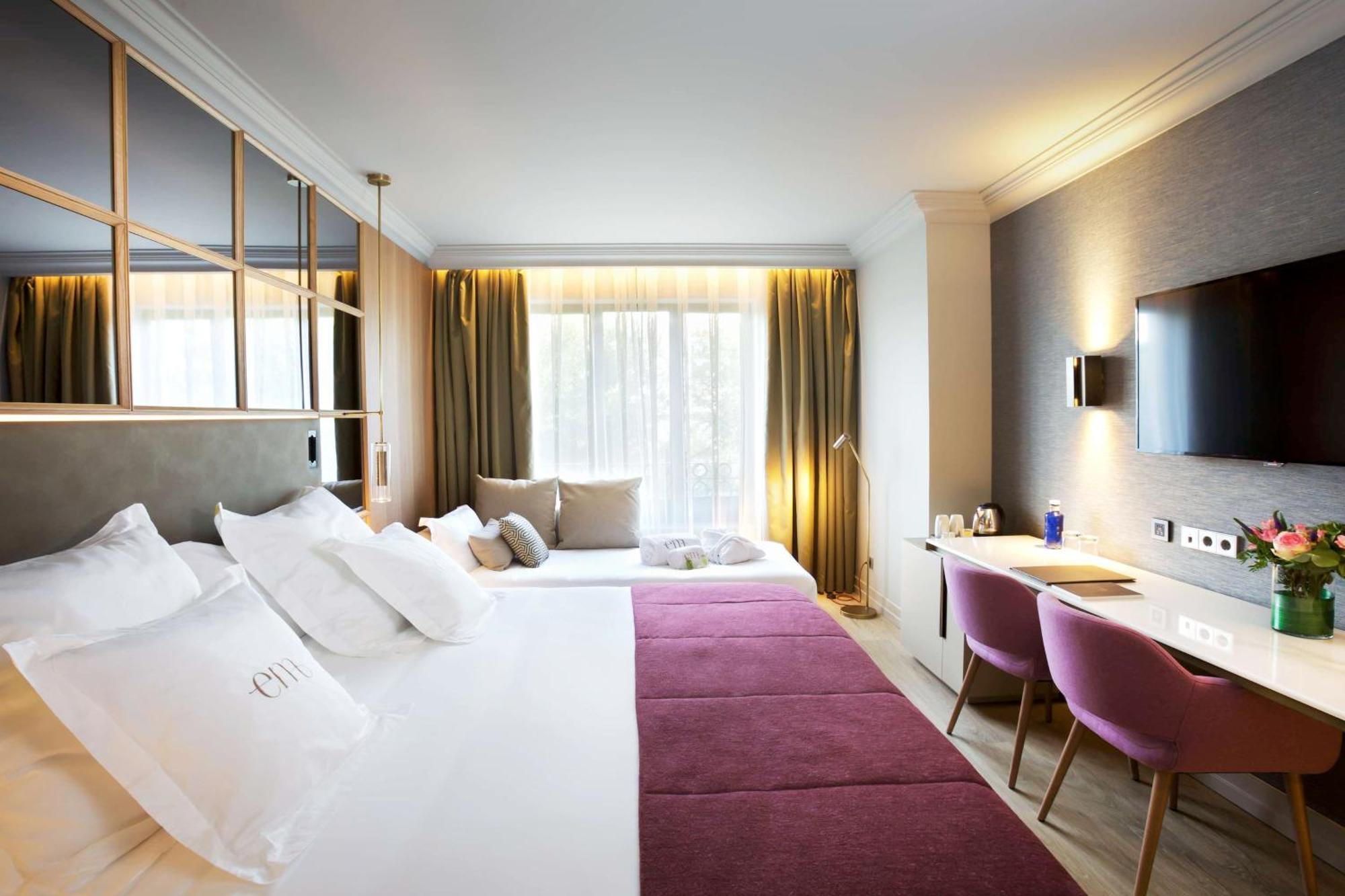 Barcelo Emperatriz Hotel Madrid Exterior photo A room at the hotel