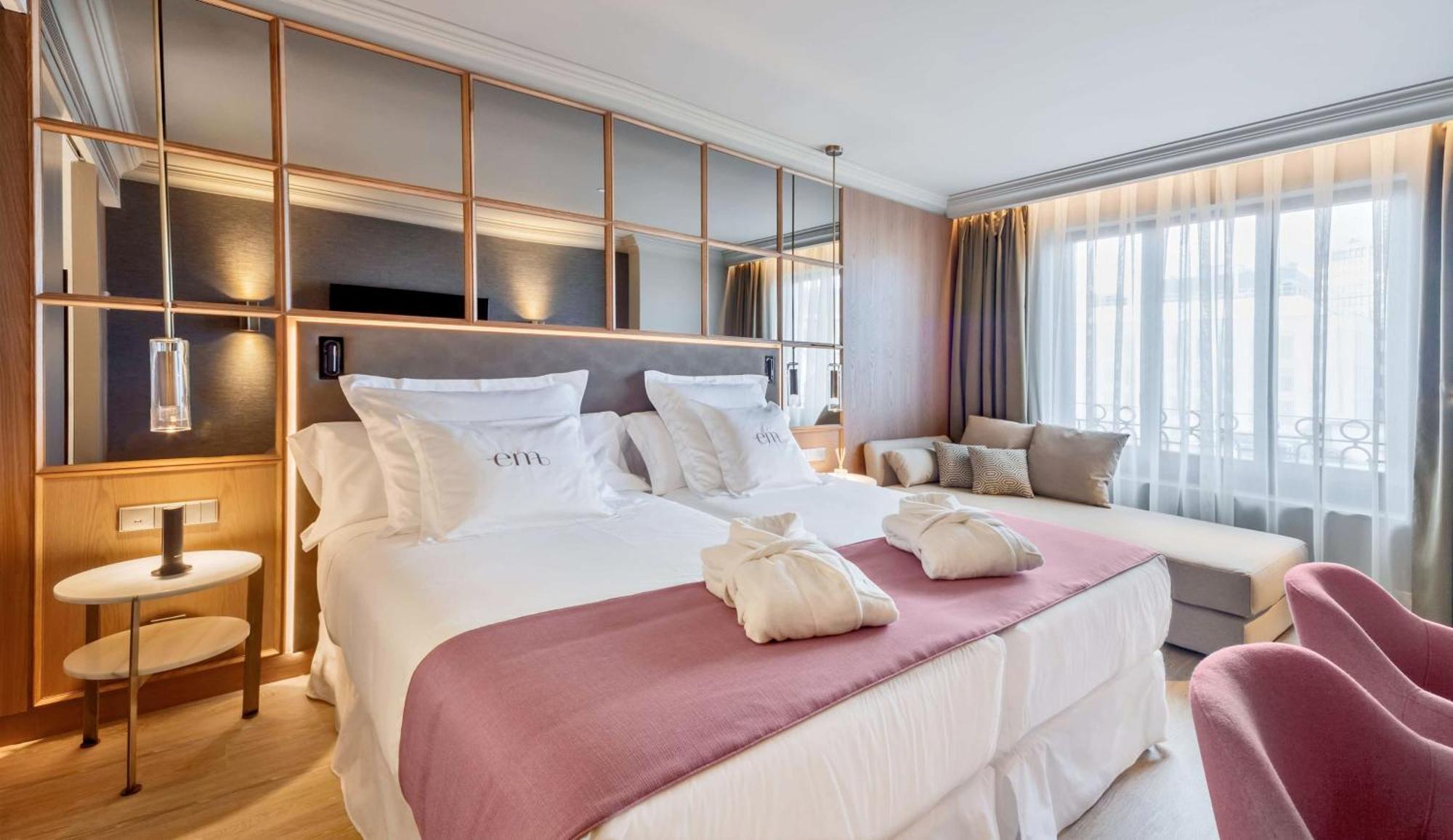 Barcelo Emperatriz Hotel Madrid Exterior photo Deluxe room