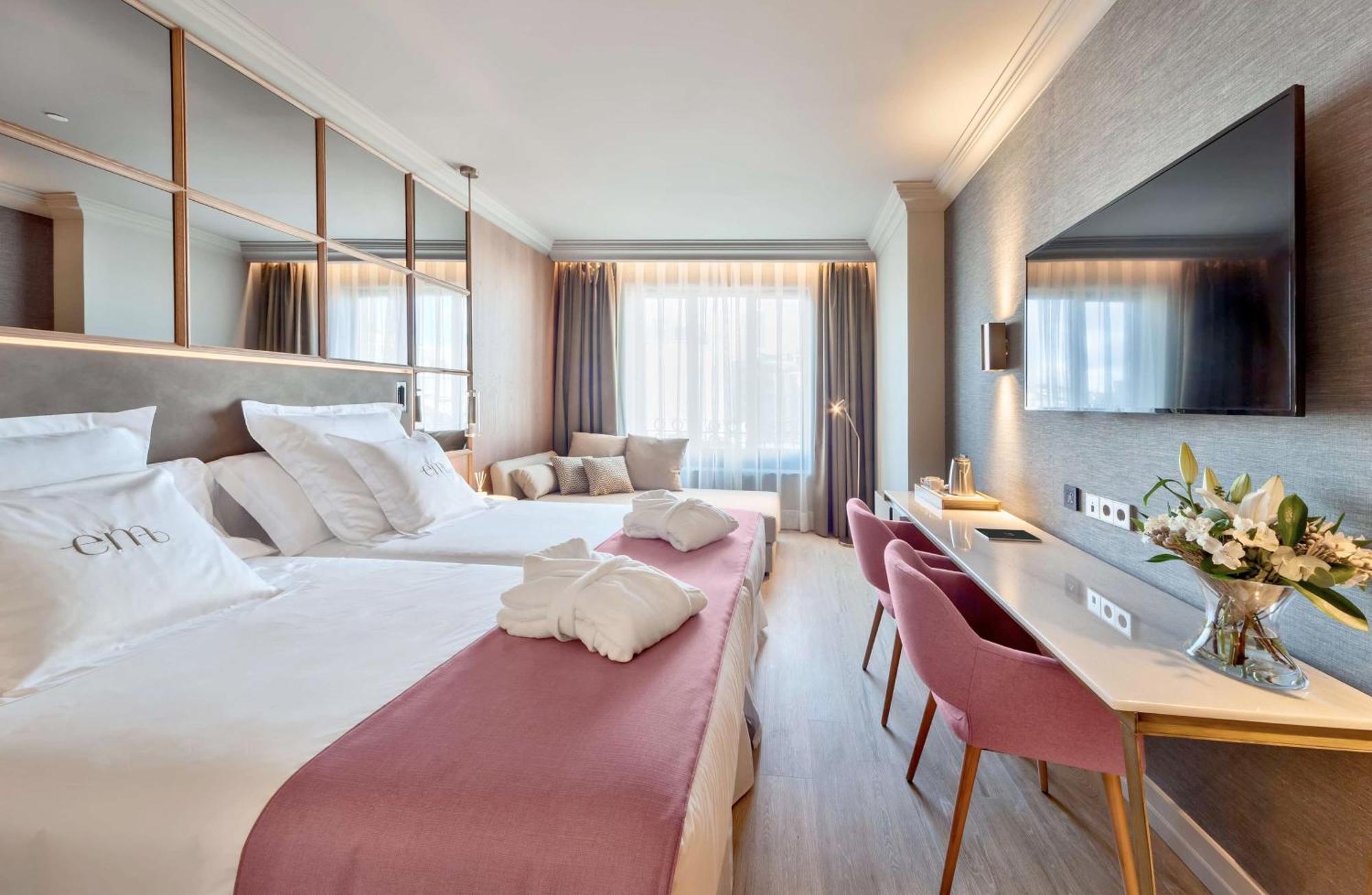 Barcelo Emperatriz Hotel Madrid Exterior photo Deluxe room