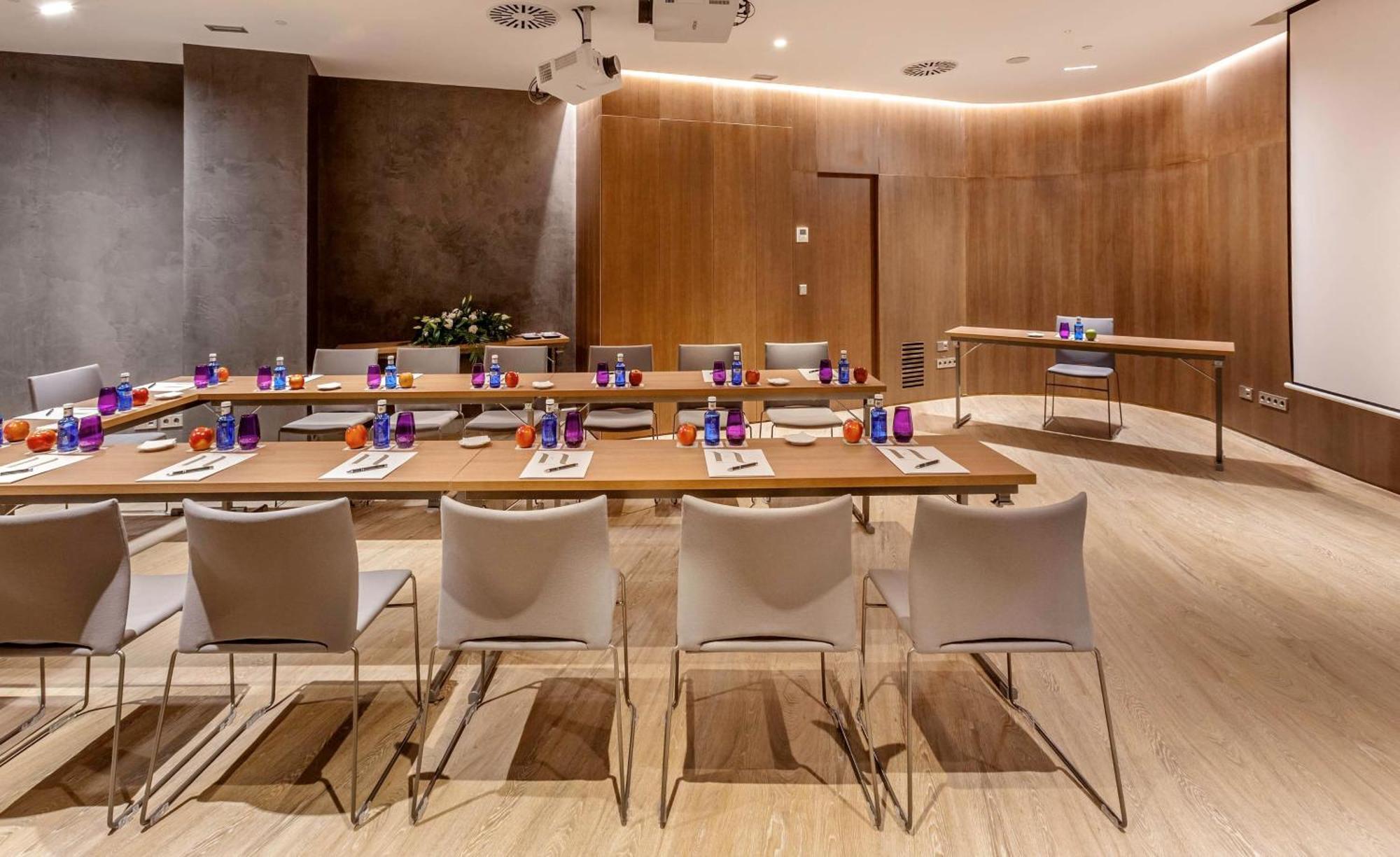 Barcelo Emperatriz Hotel Madrid Exterior photo Meeting room