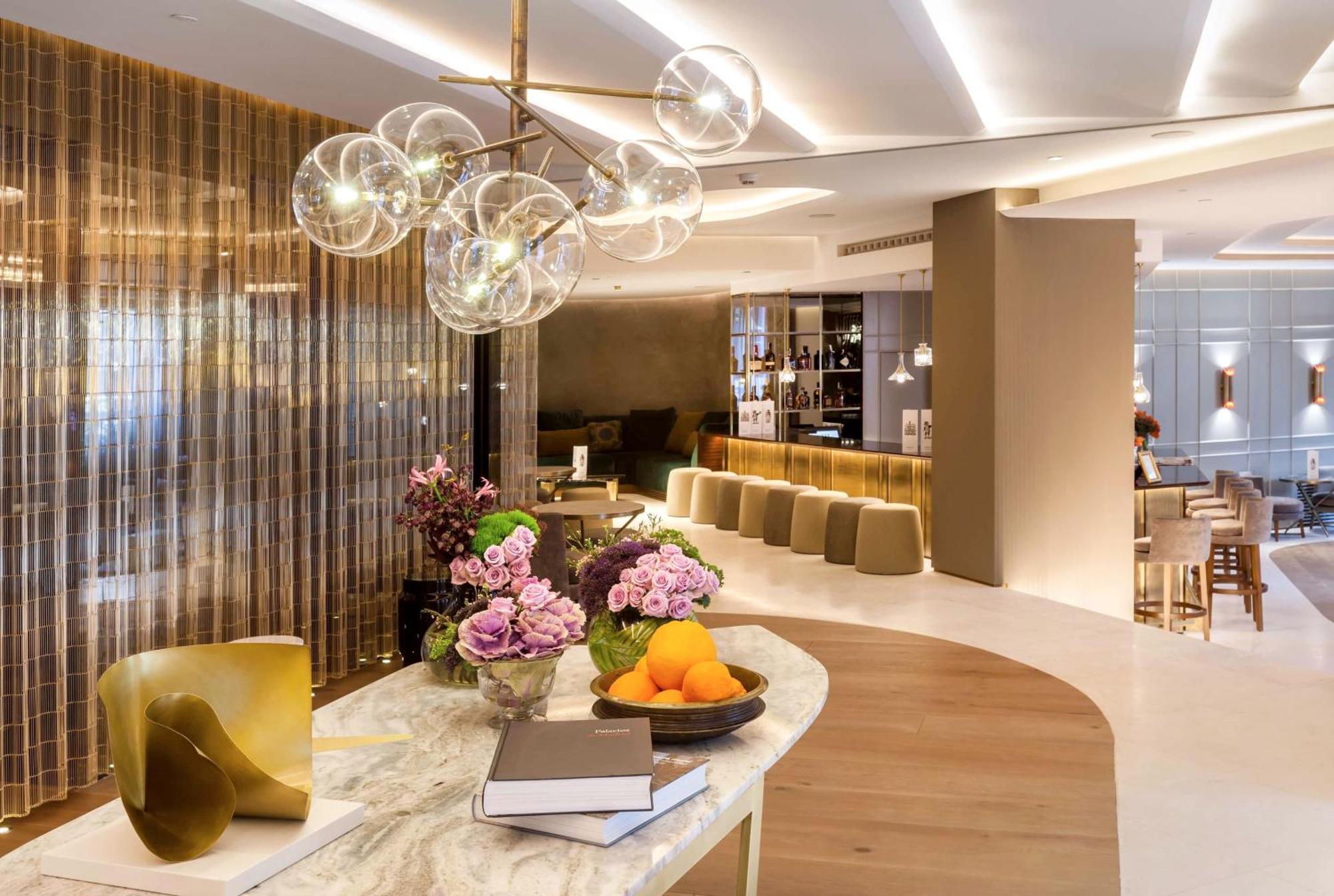 Barcelo Emperatriz Hotel Madrid Exterior photo The interior of the lounge