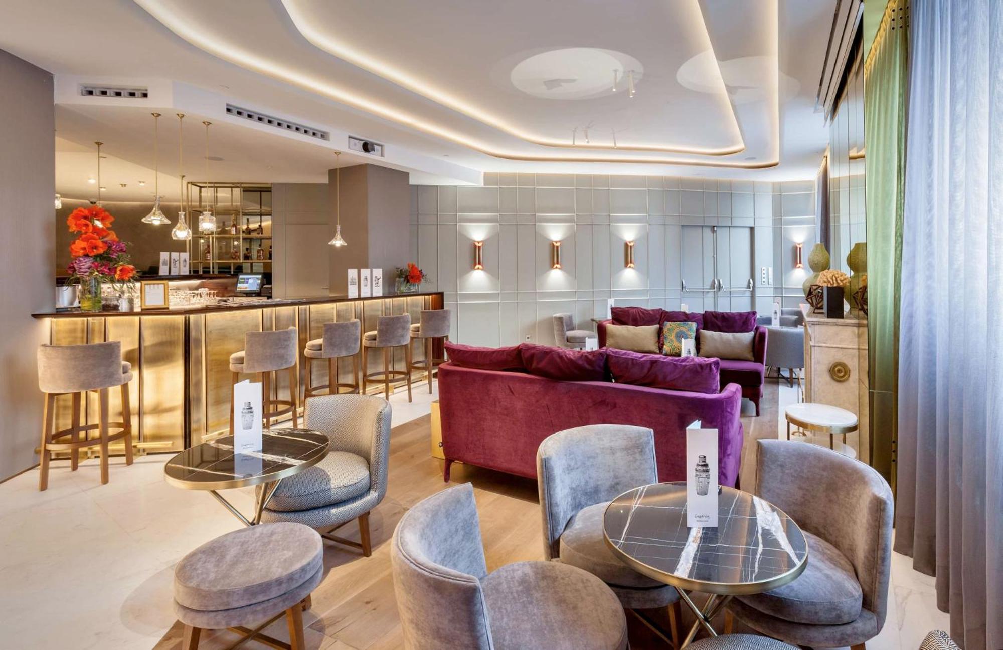 Barcelo Emperatriz Hotel Madrid Exterior photo The Bar at The Ivy Collection, St John's Wood