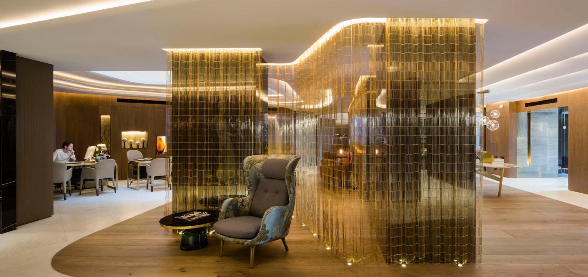 Barcelo Emperatriz Hotel Madrid Exterior photo The interior of the lounge