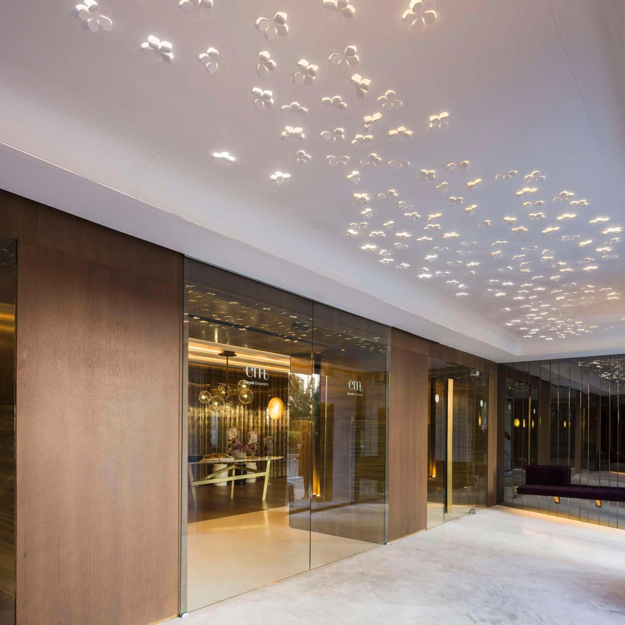 Barcelo Emperatriz Hotel Madrid Exterior photo The lobby of the hotel